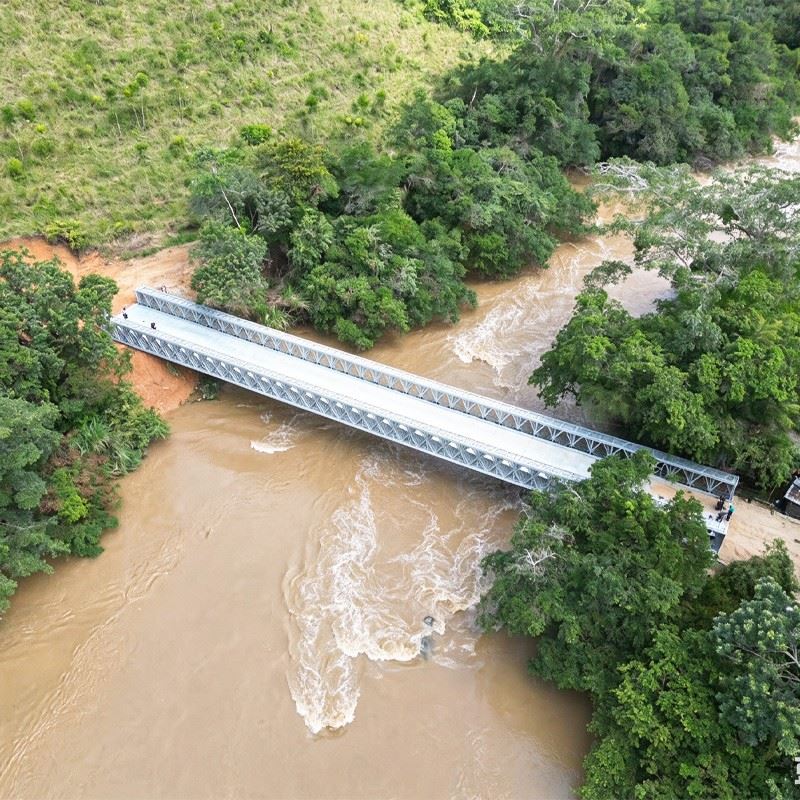 Container-transportable Bailey Bridge